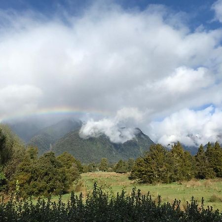 High Peaks Hotel Fox Glacier Bagian luar foto