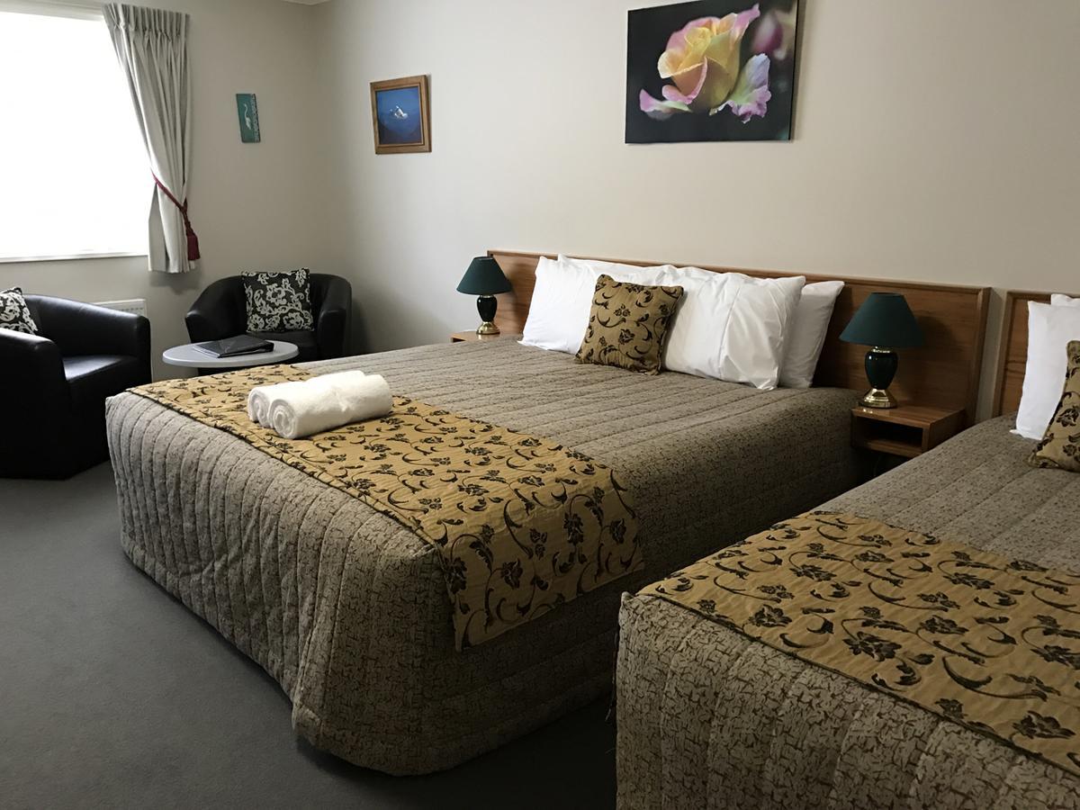 High Peaks Hotel Fox Glacier Bagian luar foto