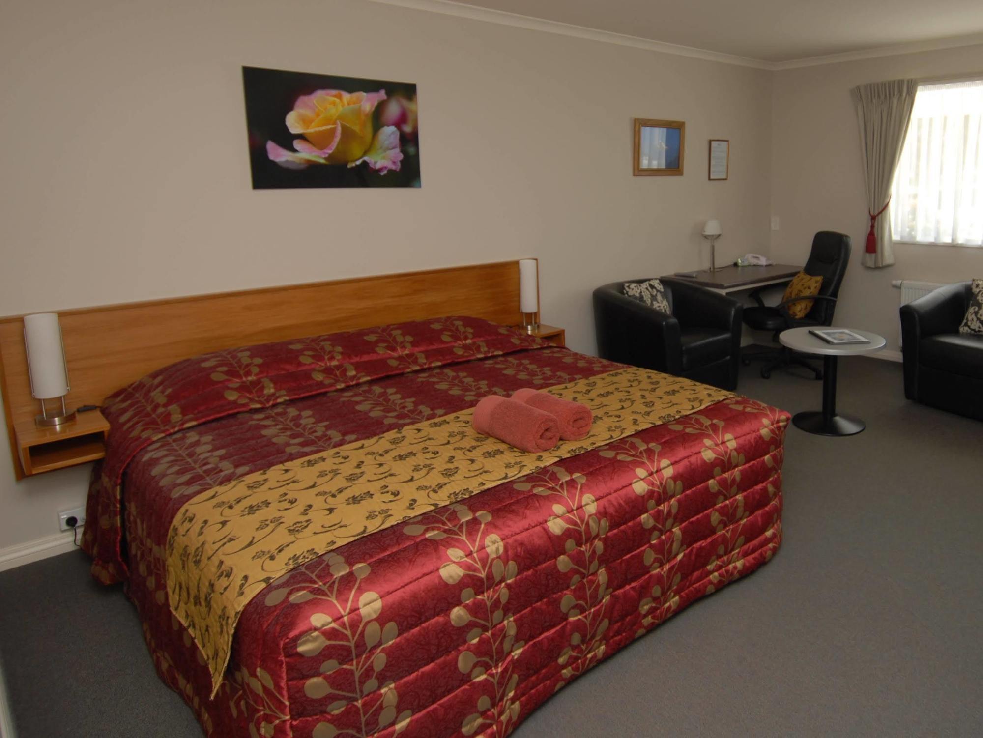 High Peaks Hotel Fox Glacier Bagian luar foto