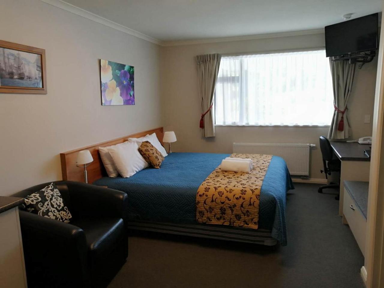 High Peaks Hotel Fox Glacier Bagian luar foto