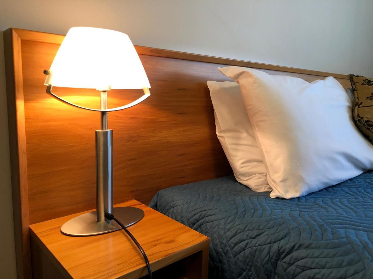 High Peaks Hotel Fox Glacier Bagian luar foto